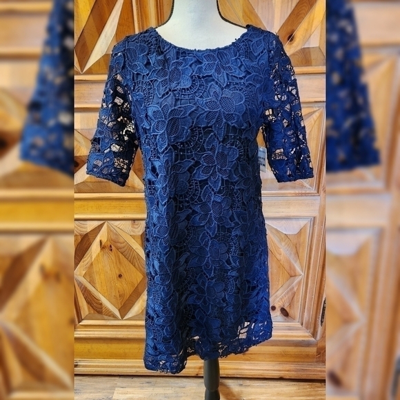 Chelsea28 Dresses & Skirts - Chelsea 28 Lace Dress Sz 4